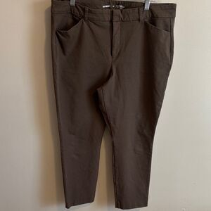 Old Navy pixie pants size 16 dark brown green color